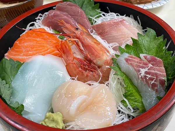 ■【千葉・茨城】秋の味覚を欲張りW狩り!きのこ狩り&落花生又はさつまいも♪【魚市場でマグロ食べ放題】&王道スポット【牛久大仏】へご案内♪3